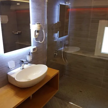 Отель Hospitality 3*
